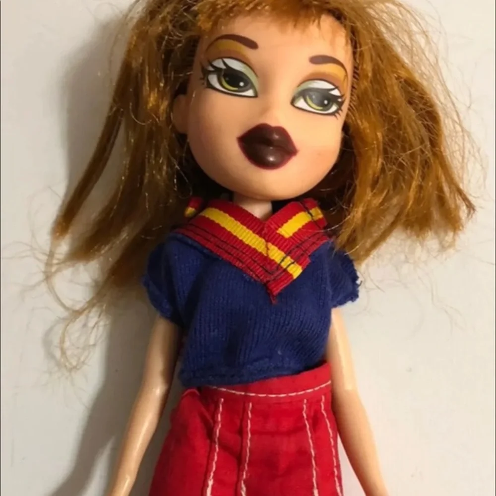 Bratz Doll Comes With No Feet‎